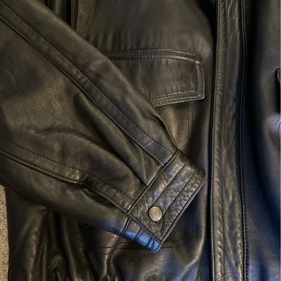 Roundtree & Yorke Black Lambskin Leather Bomber Jacket - Picture 13 of 13